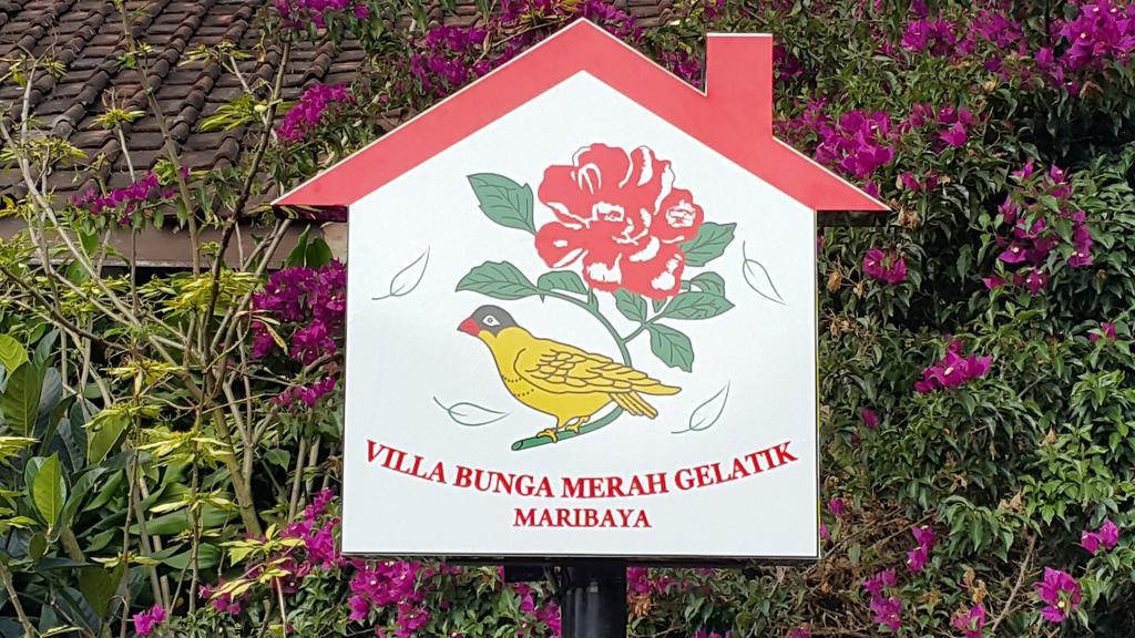 Vila Bunga Merah Gelatik Lembang Extérieur photo